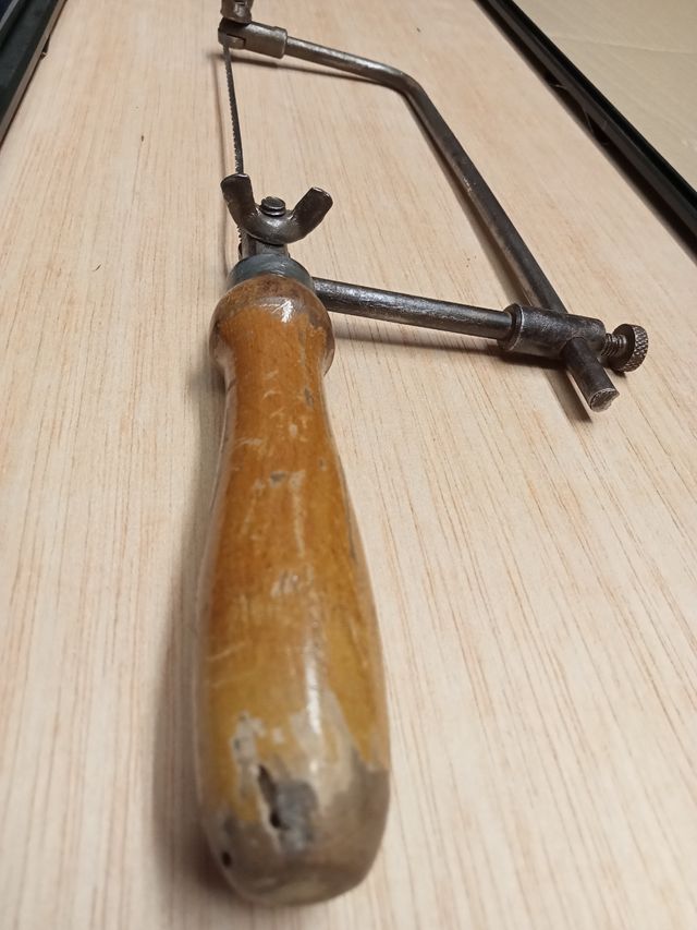 Sierra de joyero , Extensible Antigua.