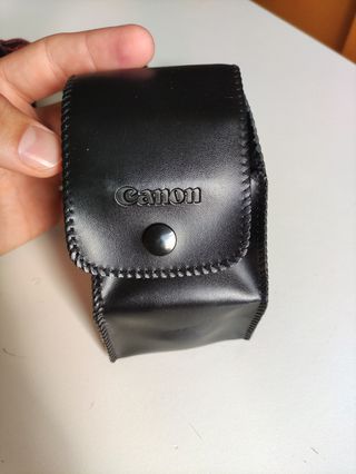 Cámara Canon EOS 650 con Sigma 24mmF/2.8