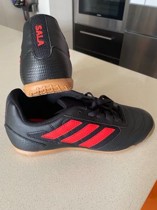 Zapatillas futbol sala(regalo medias negras Joma)