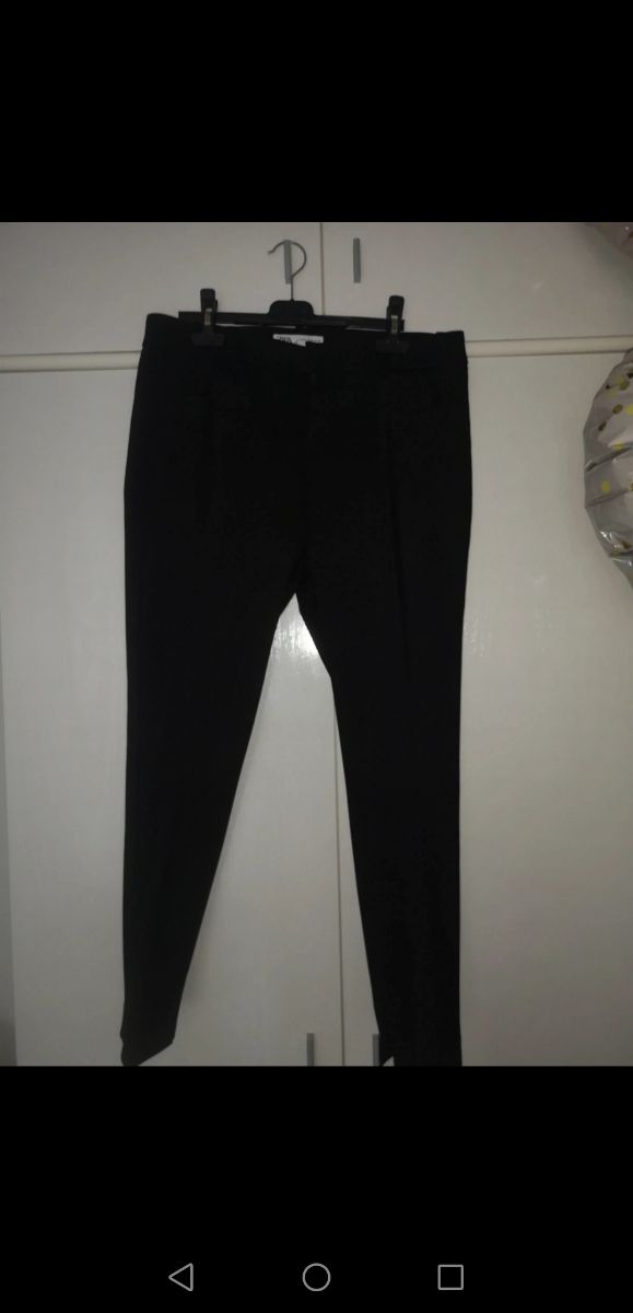 Pantaloni lunghi nuovi