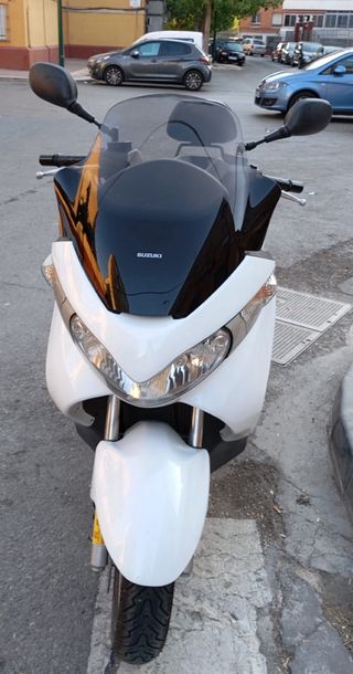 Suzuki Burgman 125