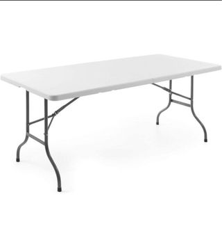 Mesa exterior a estrenar