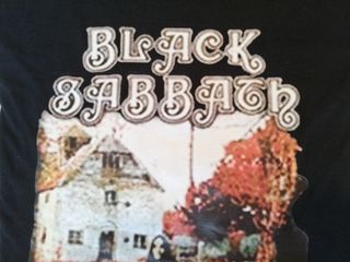 Camiseta Black Sabbath.