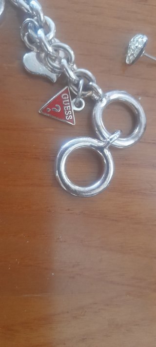 Pendiente pulsera guess