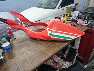 Carenados fibra aprilia  rsv1000r