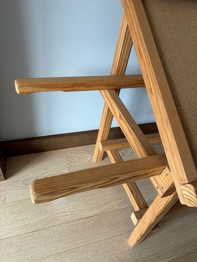 Carro de madera de abeto