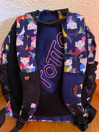 Mochila Totto como nueva