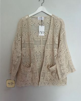 Kimono beige crudo de zara