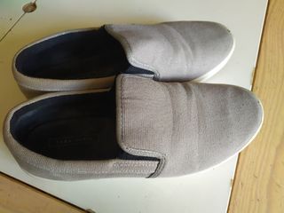 Zapatilla gris Zara 38