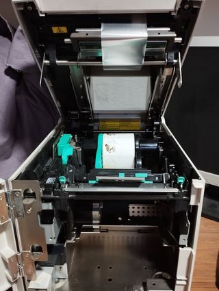 Maquina de etiquetas con Ribbon