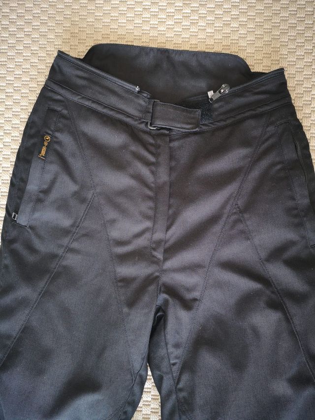 GIACCA E PANTALONI DA MOTO