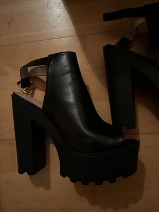 Botin negro plataforma 