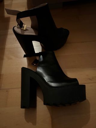 Botin negro plataforma 