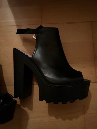 Botin negro plataforma 