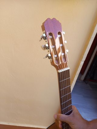 VENDO guitarra ESPAÑOLA nueva