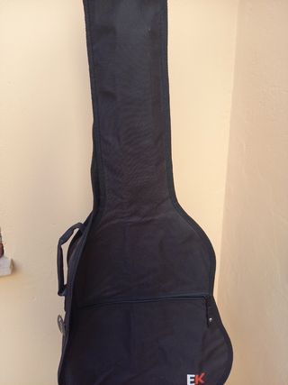 VENDO guitarra ESPAÑOLA nueva