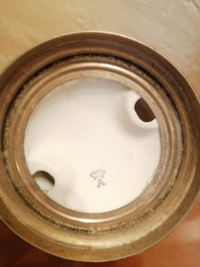 Statuine in porcellana con base in  argento