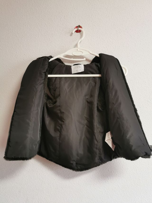 Chaleco de niña talla 8-9 años de Zara.