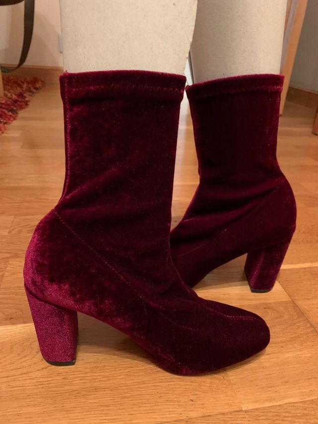 BOTAS GRANATES TIPO CALCETIN.