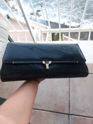 Bolso de piel de serpiente