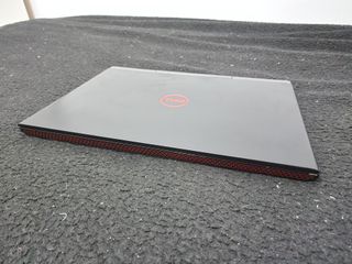 Portatil Dell Inspirton Gaming 7000 - 1050ti