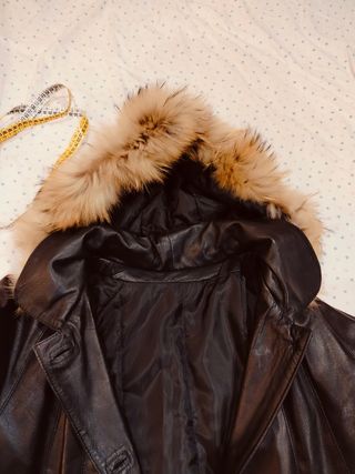 Cappottino in pelle nera