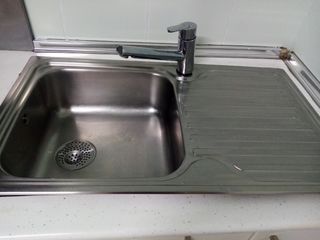 Fregadero y seno mas escurridor sin grifo