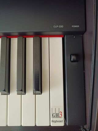 Piano Yamaha clavinova CLP-330