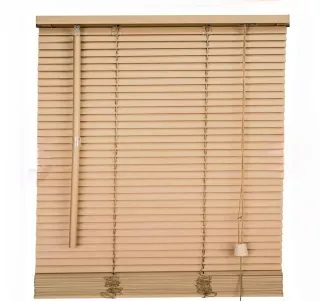 Due tende veneziane in legno di tiglio