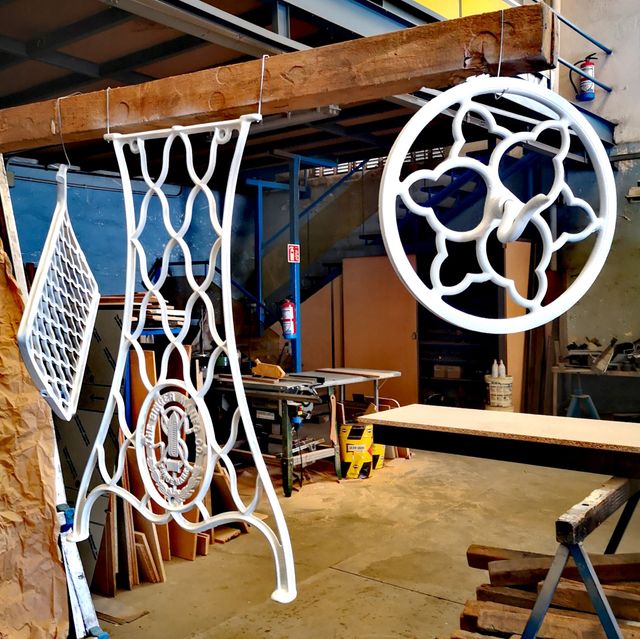 Vecchia macchina da cucire SINGER