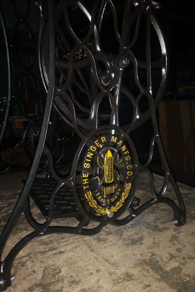 Vecchia macchina da cucire SINGER