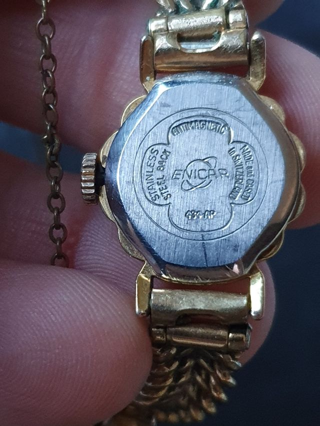 Muy Antiguo reloj cuerda Enicar funcionando