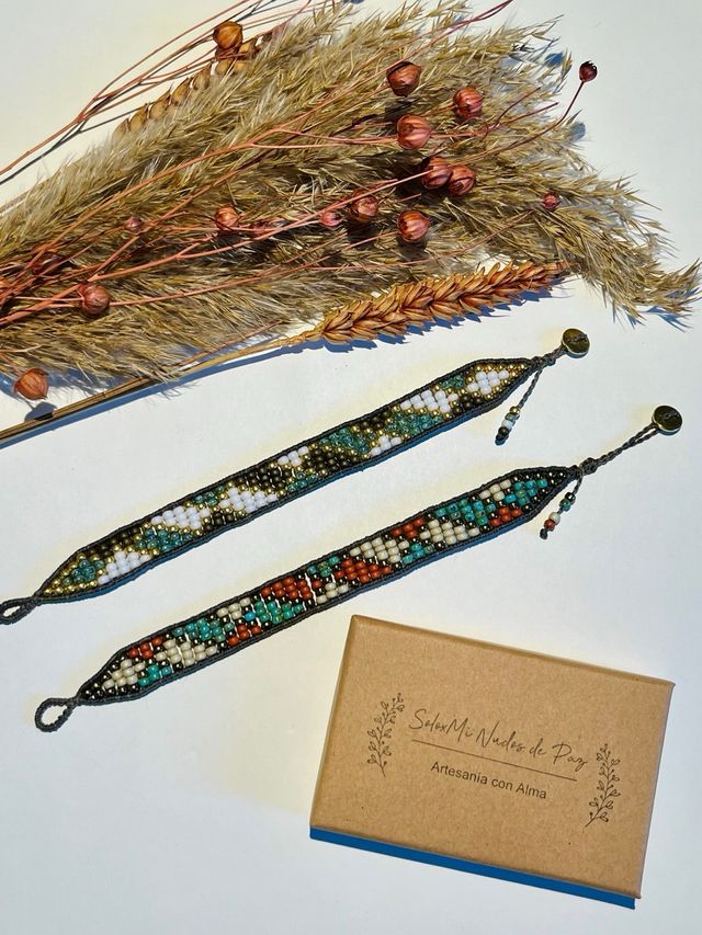 Pulsera miyuki en macrame