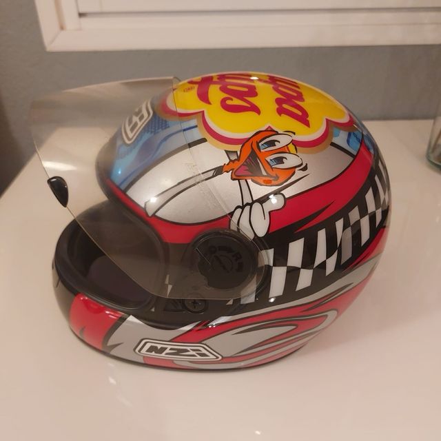 Casco nzi chupa chups