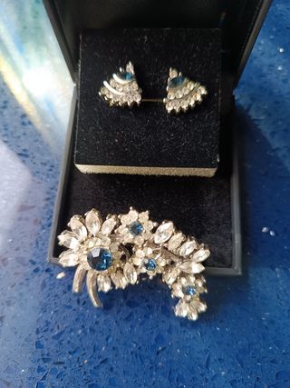 PENDIENTES CHAPADO EN ORO