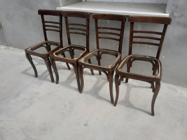 Sedie in stile Mocholi, set da restaurare