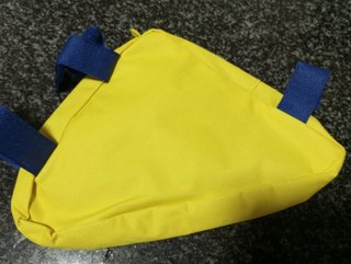 Riñonera marca Kas sin estrenar