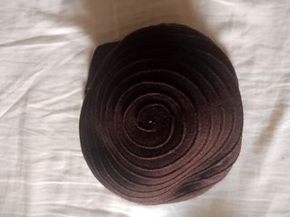 Cappello marrone a coste