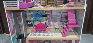 Casa per bambole/barbie molto bella e grande