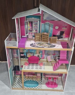 Casa per bambole/barbie molto bella e grande