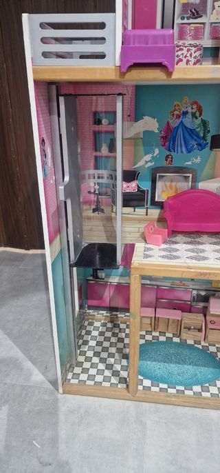 Casa per bambole/barbie molto bella e grande