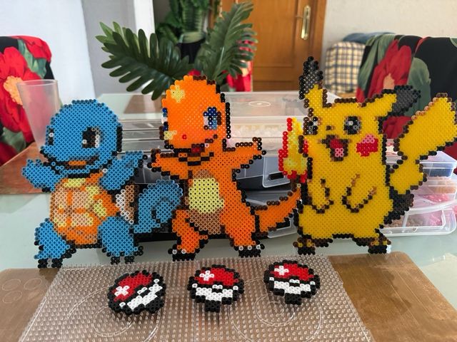 🔴 Pokémon con perline Hama con supporto 👾