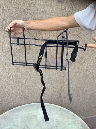 Accesorio Steco para llevar silla plegable en bici