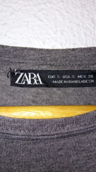 Camiseta básica gris sin estrenar 