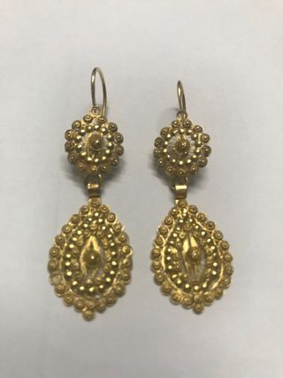 Oro charro siglo XIX collar cruz venera pendientes