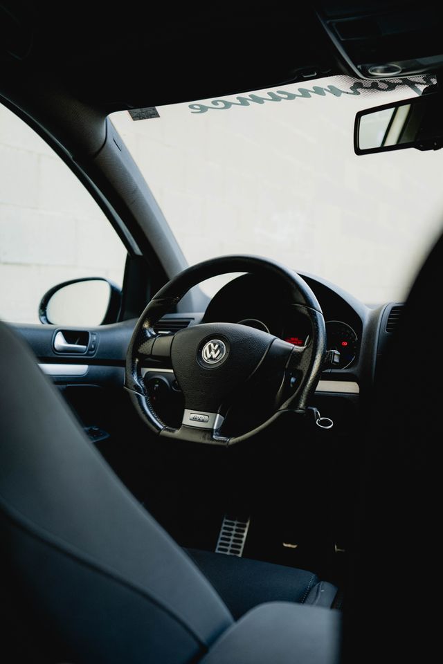 VOLKSWAGEN Golf 2008