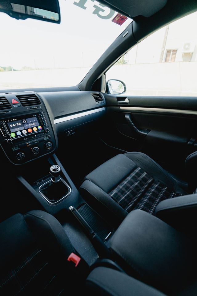 VOLKSWAGEN Golf 2008