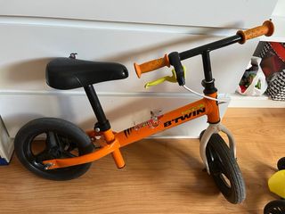 Patin y bicicleta equilibrio niño