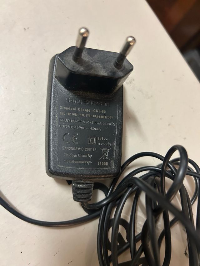 Caricabatteria sony ericsson CST-60