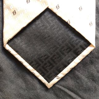 Corbata Fendi